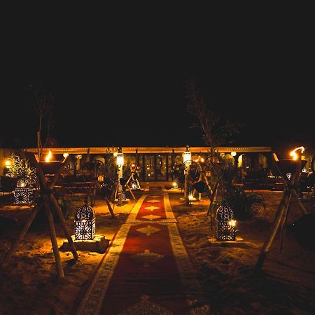 Hotel Sanmao Royal Camp 皇家营地 Merzouga Esterno foto