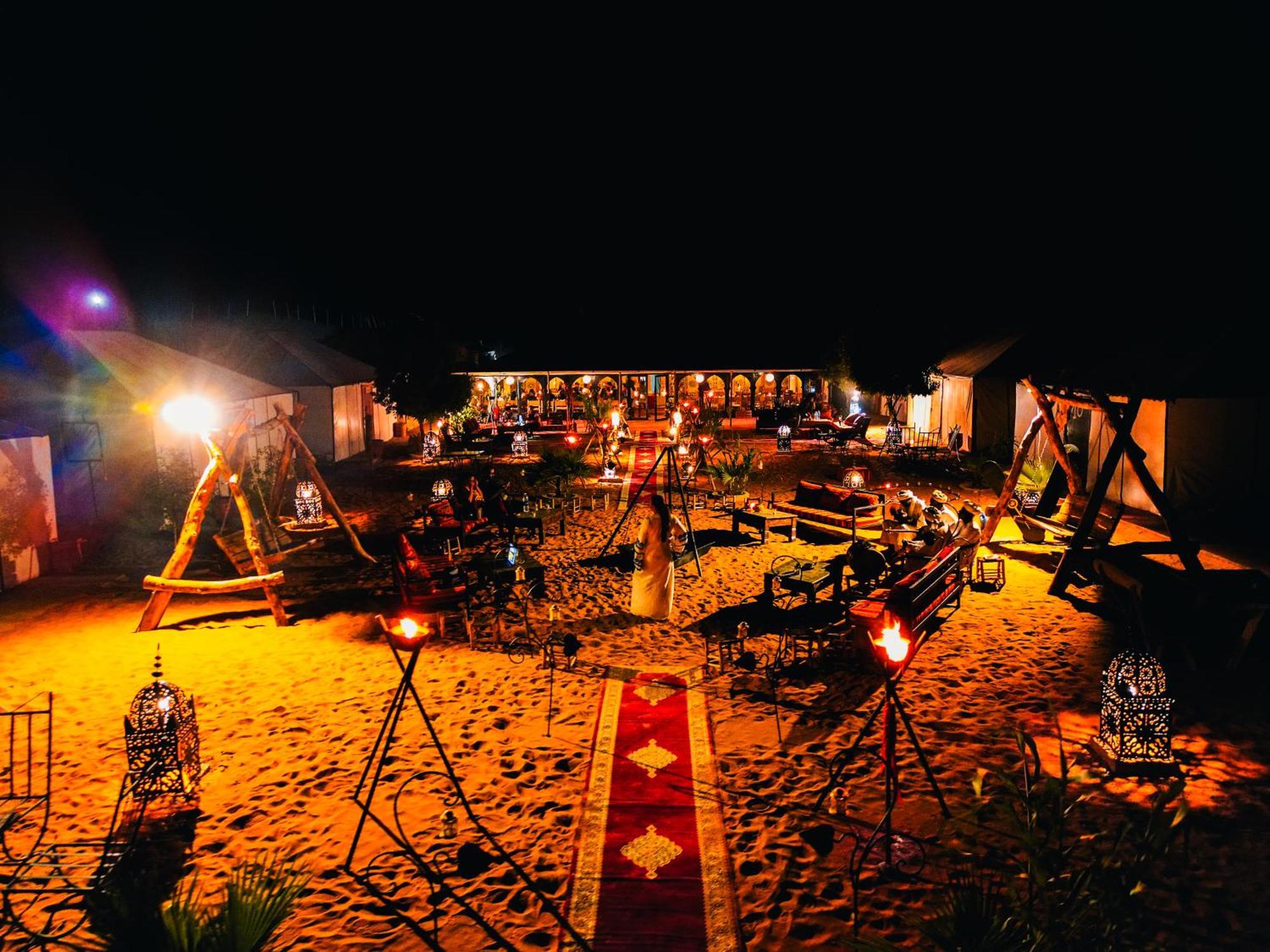 Hotel Sanmao Royal Camp 皇家营地 Merzouga Esterno foto